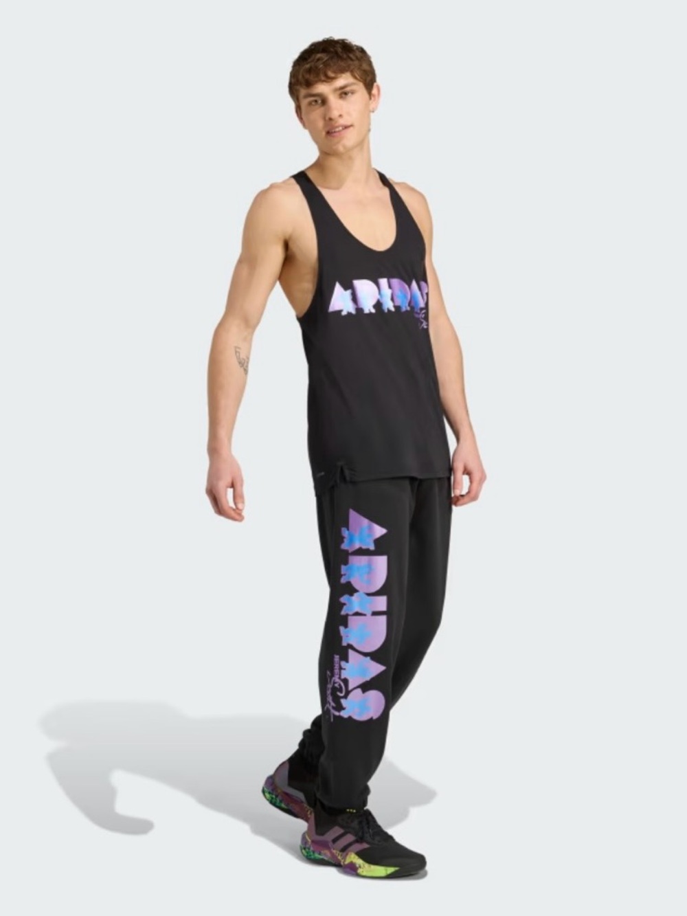 NWT! ADIDAS X JEREMY SCOTT!
SWEATPANTS MENS RARE COLLAB!!